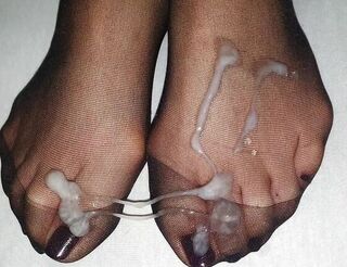Slippery cumhot on ebony toes in ebony nylon socks